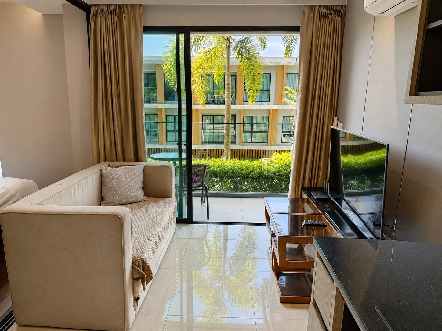 Deluxe Pool View 40 m² — apartment 7105 in the Mida Grande Resort complex